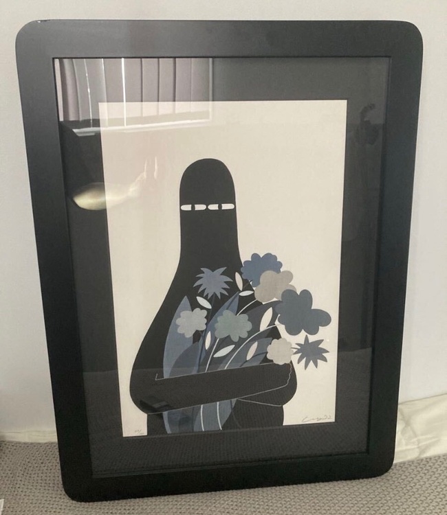 LY LUV with Gray Flowers（美術品・骨董品）の商品画像 - 査定依頼日：2026年8月23日 - 最高査定価格：64,000円