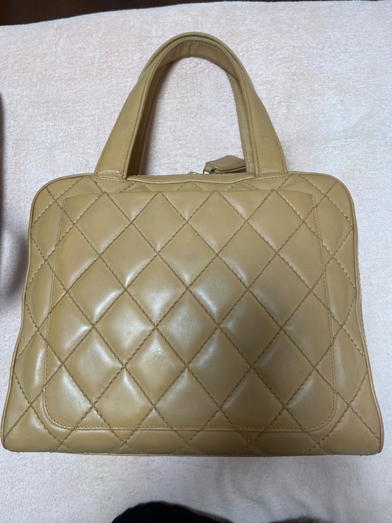 マトラッセハンドバック　ラムスキン　ベージュ（ブランドバッグ）の商品画像 - 査定依頼日：2025年7月29日 - 最高査定価格：130,000円