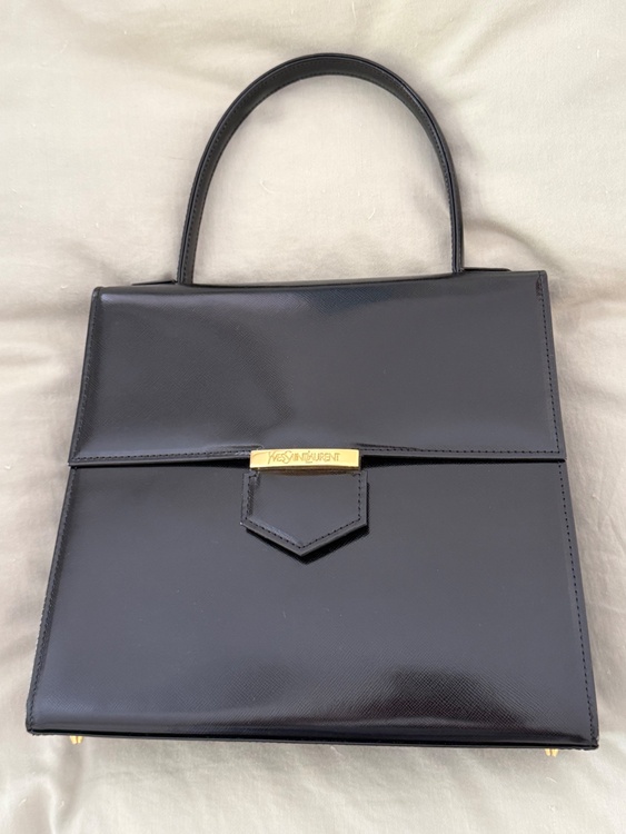 ハンドバッグ（ブランドバッグ）の商品画像 - 査定依頼日：2026年3月26日 - 最高査定価格：15,000円