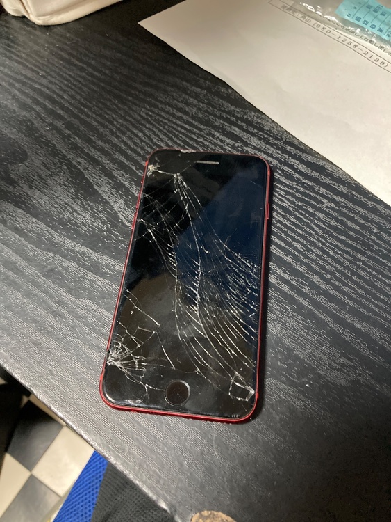 iPhone iPhone SE (第 2 世代) 64GB SIMフリー（スマホ）の商品画像 - 査定依頼日：2026年9月19日 - 最高査定価格：3,500円