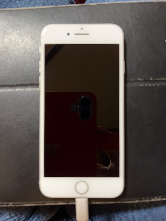 iPhone8 64GB SIMフリー（スマホ）の商品画像 - 査定依頼日：2026年3月31日 - 最高査定価格：4,000円