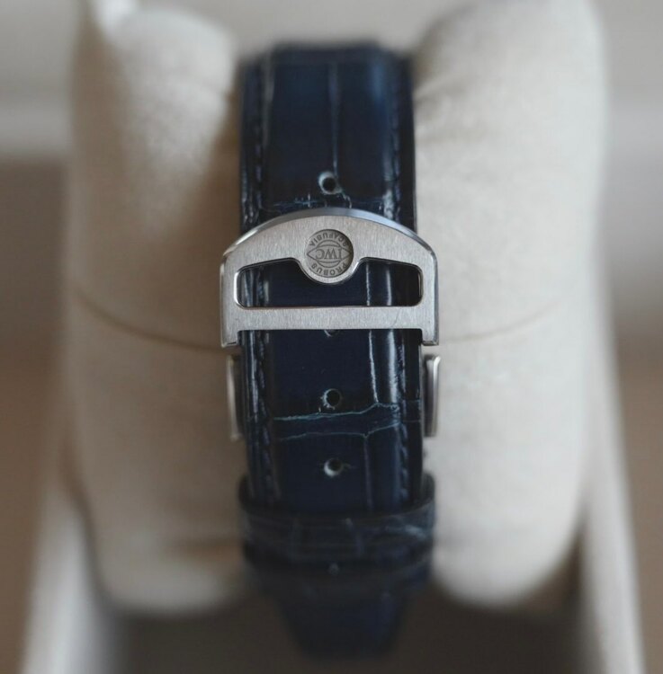 IWC ポルトギーゼ IW37160（高級時計）の商品画像 - 査定依頼日：2025年3月30日 - 最高査定価格：800,000円