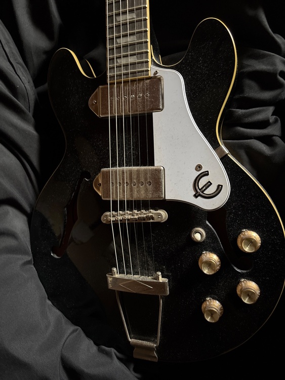 カジノ ES335（ピアノ・楽器・PA機材）の商品画像 - 査定依頼日：2025年12月27日 - 最高査定価格：50,000円