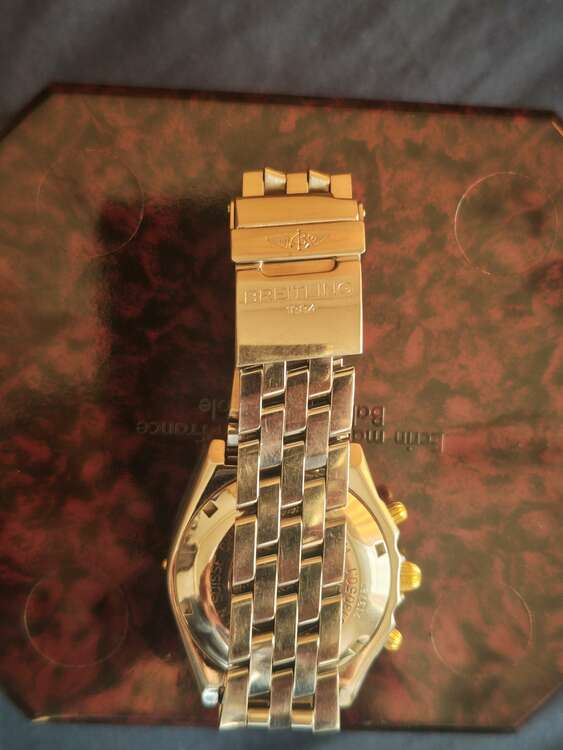 ブライトリング クロノマット （高級時計）の商品画像 - 査定依頼日：2025年2月4日 - 最高査定価格：250,000円