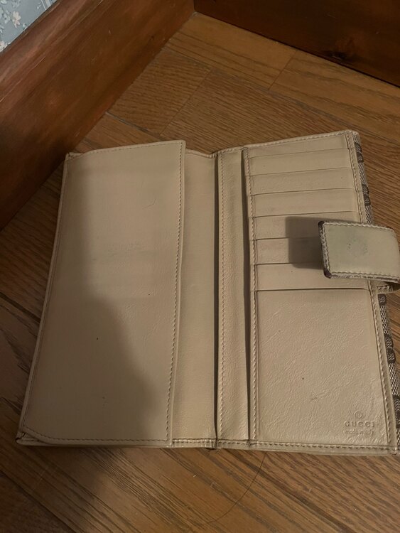 グッチキャンパス（ブランド財布・小物）の商品画像 - 査定依頼日：2025年1月12日 - 最高査定価格：5,000円
