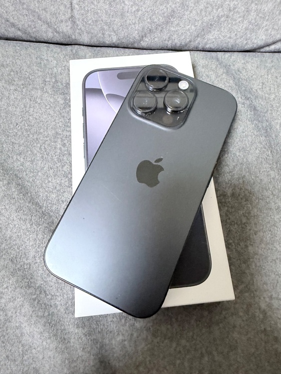 iPhone16Pro 256GB（スマホ）の商品画像 - 査定依頼日：2026年3月23日 - 最高査定価格：110,000円