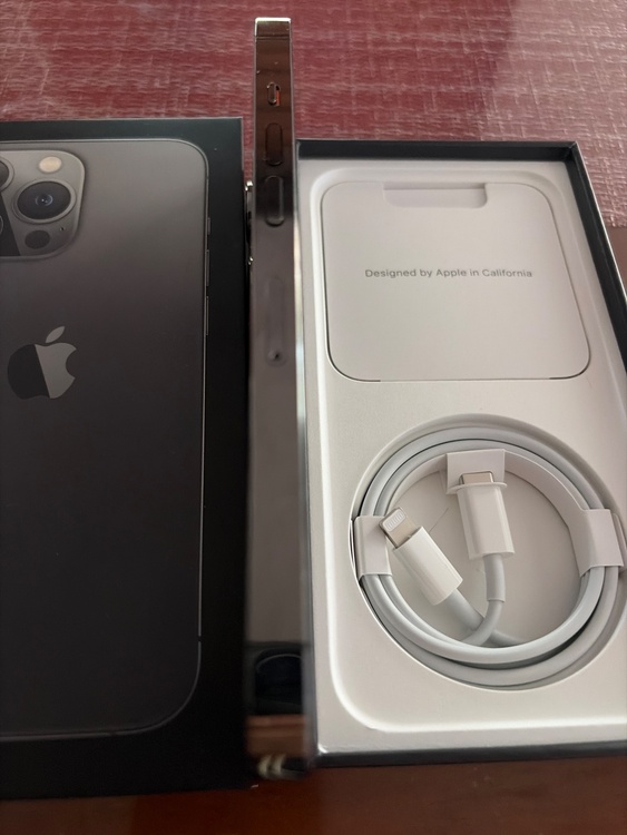 iPhone13Pro（スマホ）の商品画像 - 査定依頼日：2026年5月4日 - 最高査定価格：49,000円
