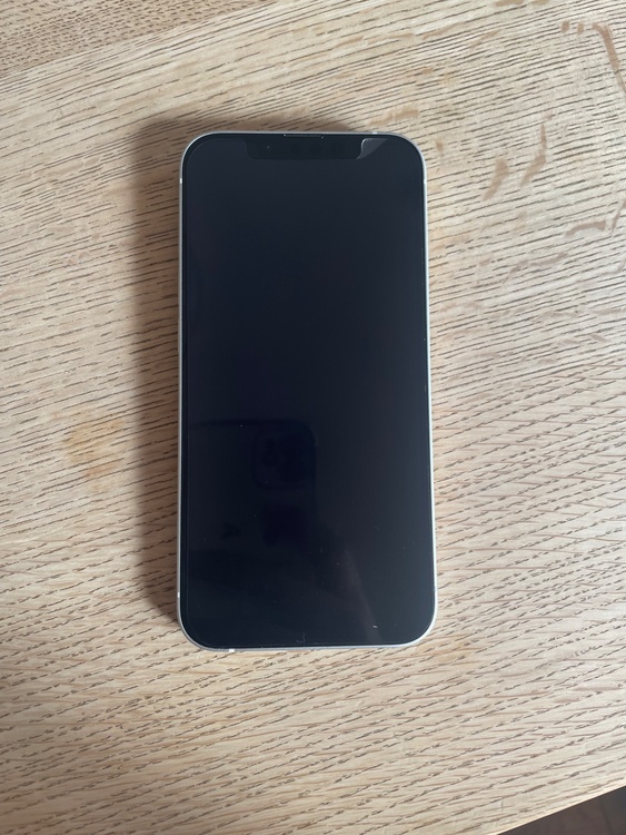 iPhone 13 128GB Softbank（スマホ）の商品画像 - 査定依頼日：2026年2月18日 - 最高査定価格：36,000円