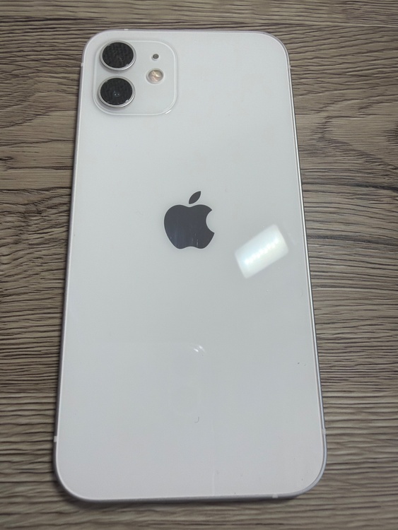 iPhone 12 128GB docomo（スマホ）の商品画像 - 査定依頼日：2026年4月16日 - 最高査定価格：27,000円