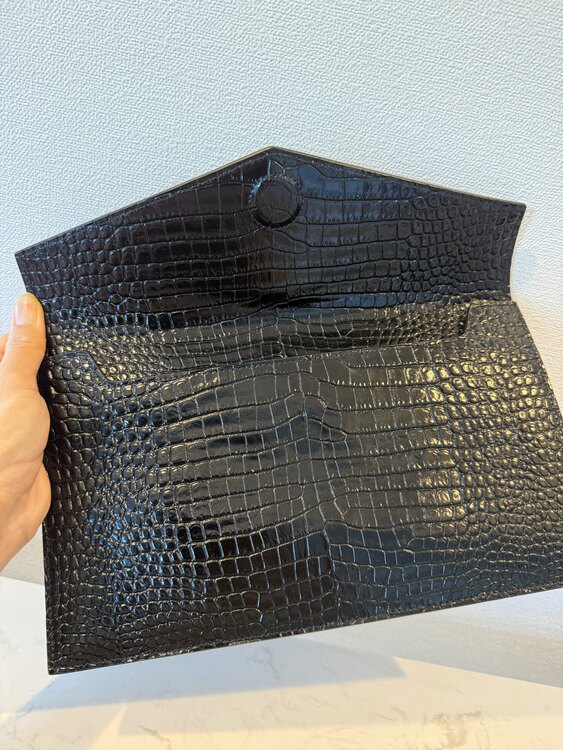 クラッチバック（ブランドバッグ）の商品画像 - 査定依頼日：2025年2月23日 - 最高査定価格：30,000円