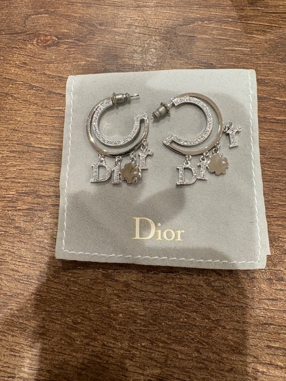Diorピアス（金・貴金属）の商品画像 - 査定依頼日：2025年10月5日 - 最高査定価格：15,000円
