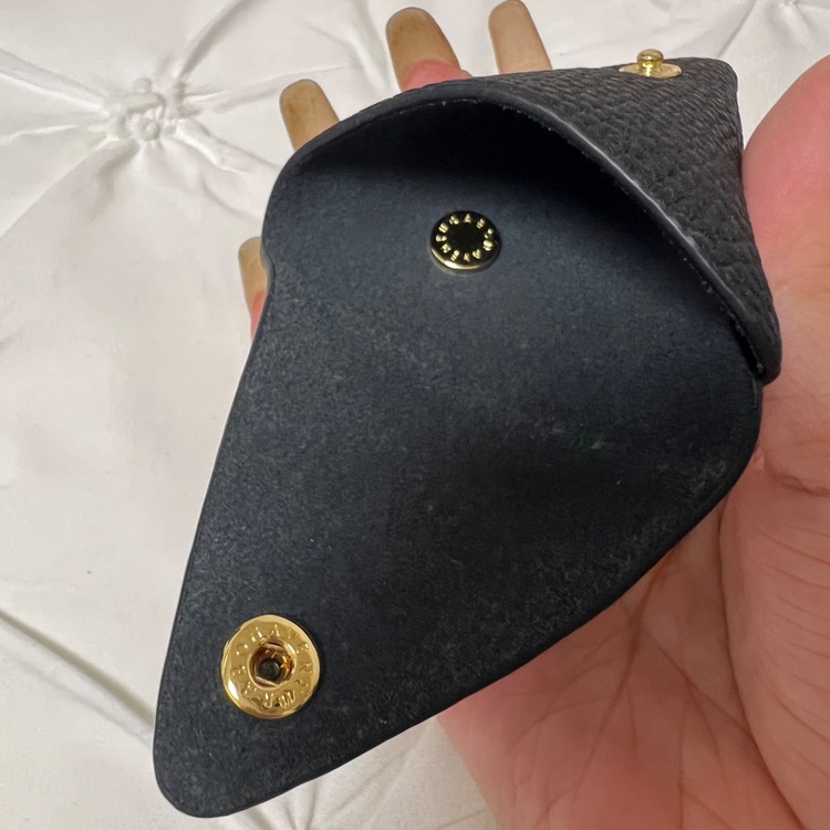 ボナベンチュラ トライアングルコインケース（ブランド財布・小物）の商品画像 - 査定依頼日：2025年8月1日 - 最高査定価格：3,000円