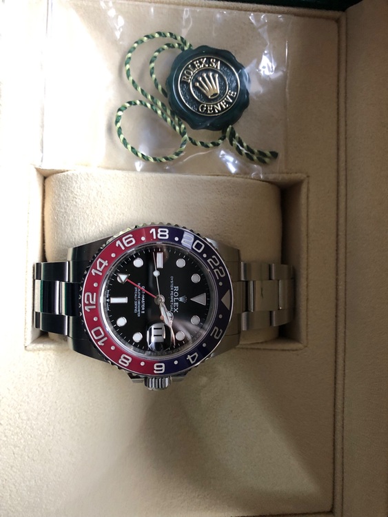 ロレックス GMTマスター （高級時計）の商品画像 - 査定依頼日：2025年11月2日 - 最高査定価格：3,220,000円