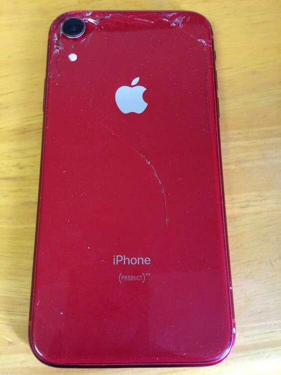 iphone xr red 64gb（スマホ）の商品画像 - 査定依頼日：2025年2月22日 - 最高査定価格：4,000円