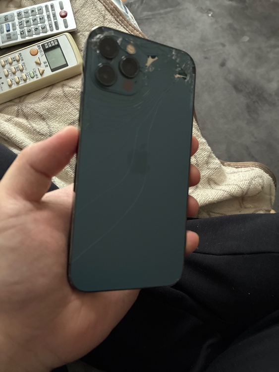 iPhone12pro（スマホ）の商品画像 - 査定依頼日：2026年1月29日 - 最高査定価格：28,000円