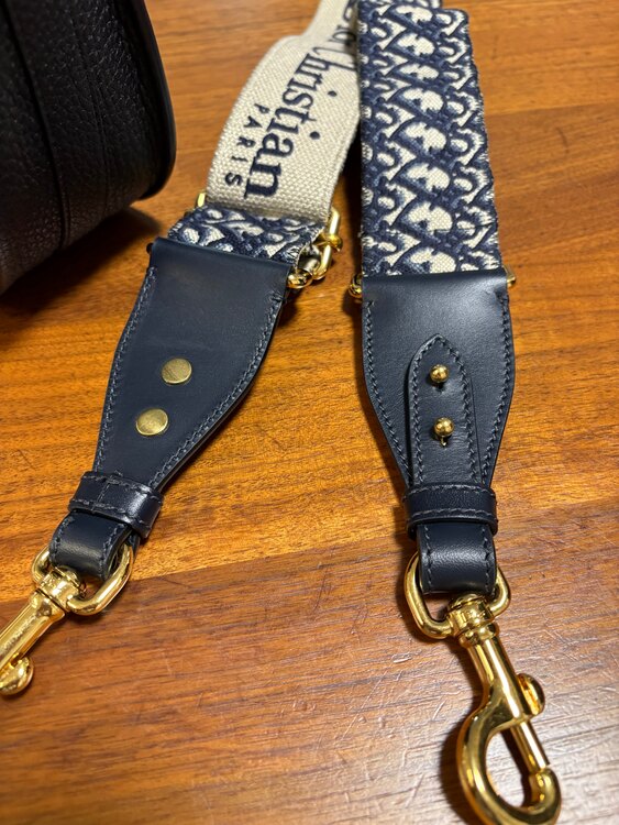 ボディバッグ（ブランドバッグ）の商品画像 - 査定依頼日：2025年5月26日 - 最高査定価格：200,000円