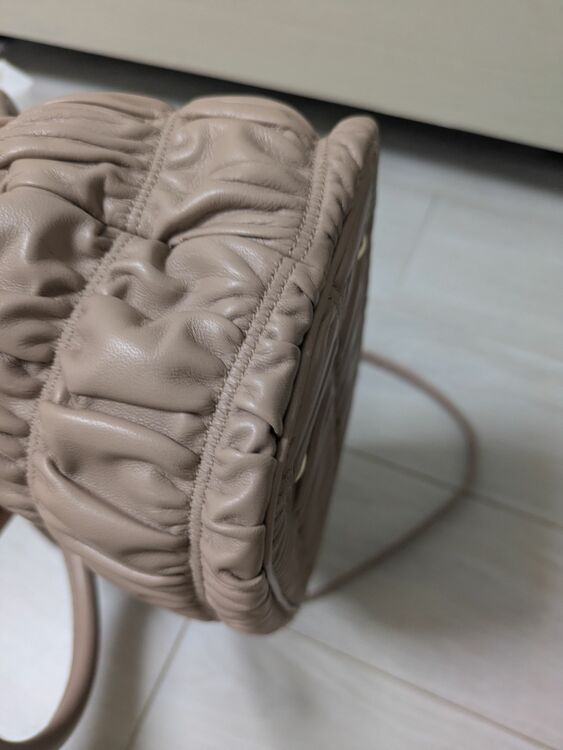 プラダ  （ブランドバッグ）の商品画像 - 査定依頼日：2025年6月13日 - 最高査定価格：120,000円