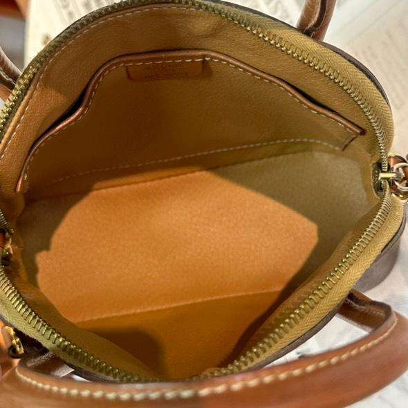 ボリードタイプミニショルダーバッグ（ブランドバッグ）の商品画像 - 査定依頼日：2025年3月31日 - 最高査定価格：50,000円