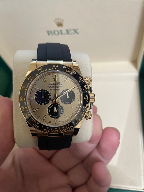ロレックス　デイトナ（高級時計）の商品画像 - 査定依頼日：2026年2月15日 - 最高査定価格：10,550,000円