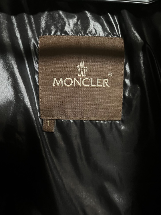 MONCLER ダウンジャケット 41316-50-68950（古着・ファッション）の商品画像 - 査定依頼日：2025年10月13日 - 最高査定価格：100,000円