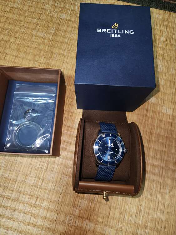 ブライトリング スーパーオーシャン （高級時計）の商品画像 - 査定依頼日：2025年2月28日 - 最高査定価格：350,000円