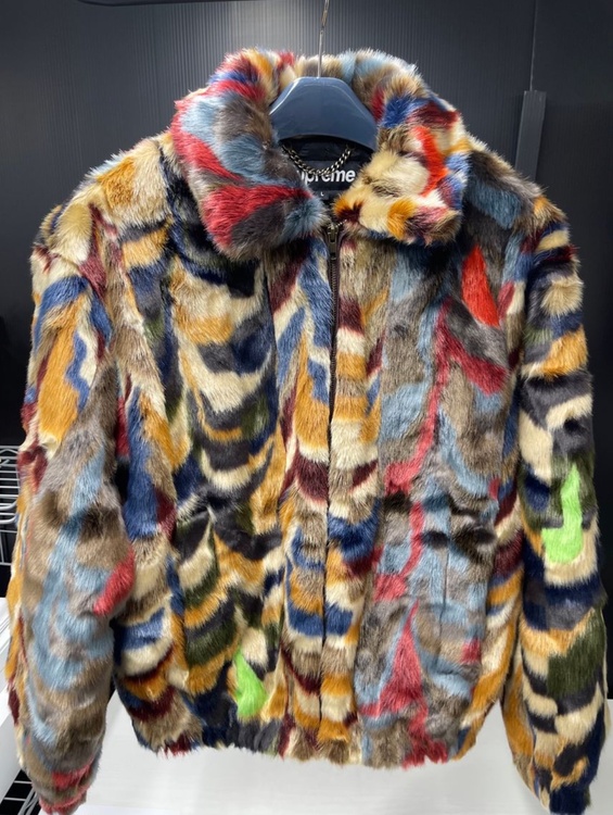 マルチカラーフェイクファーボンバージャケット（古着・ファッション）の商品画像 - 査定依頼日：2026年1月20日 - 最高査定価格：42,000円