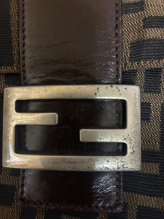 フェンディ  （ブランドバッグ）の商品画像 - 査定依頼日：2025年9月19日 - 最高査定価格：90,000円