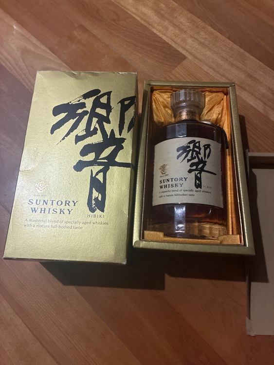 ウイスキー サントリー響 （お酒）の商品画像 - 査定依頼日：2026年3月26日 - 最高査定価格：30,000円