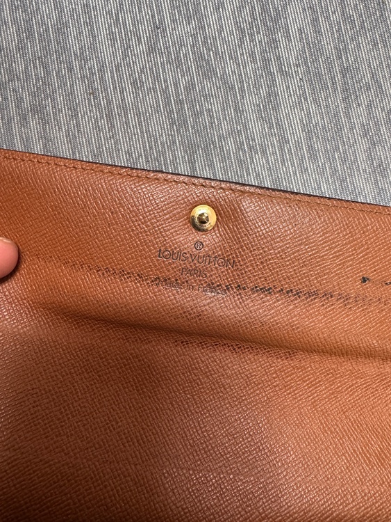 ルイヴィトン　モノグラム　ポシェット・ポルト・モネ・クレディ（ブランドバッグ）の商品画像 - 査定依頼日：2026年1月30日 - 最高査定価格：16,000円