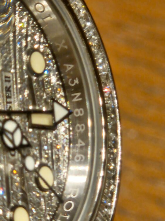 ロレックス GMTマスター （高級時計）の商品画像 - 査定依頼日：2025年8月21日 - 最高査定価格：4,000,000円