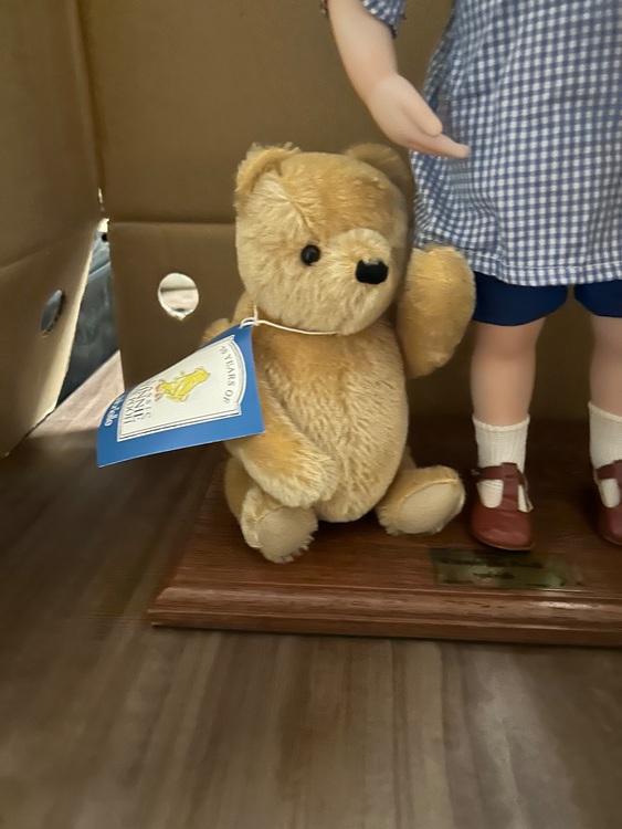 ガブリエル社製　クラシック・プーさん　クリストファーロビン・ビスクドール　ガブリ（美術品・骨董品）の商品画像 - 査定依頼日：2025年10月4日 - 最高査定価格：100,000円