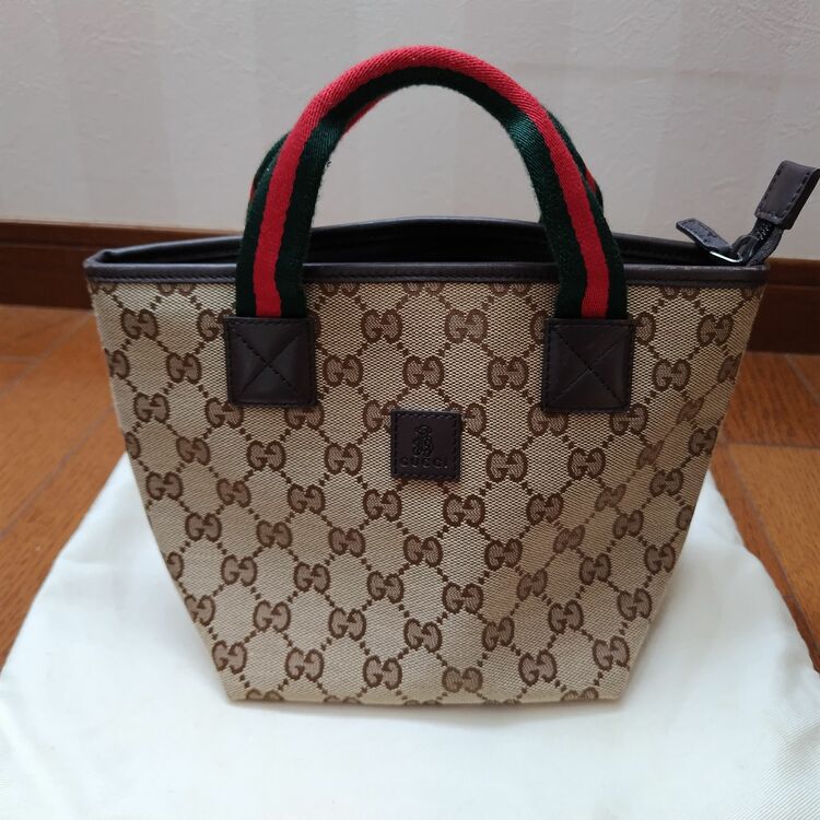 F012858934（ブランドバッグ）の商品画像 - 査定依頼日：2025年10月30日 - 最高査定価格：40,000円