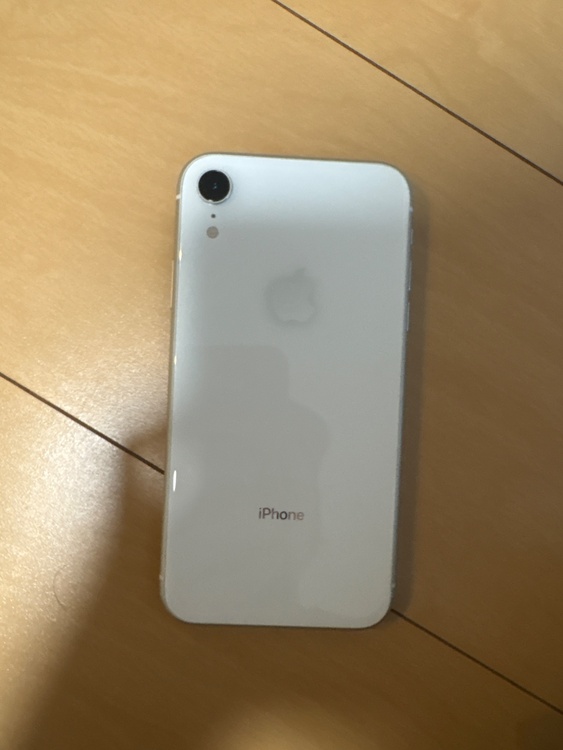 iPhoneXR 64GB au（スマホ）の商品画像 - 査定依頼日：2026年4月11日 - 最高査定価格：14,000円
