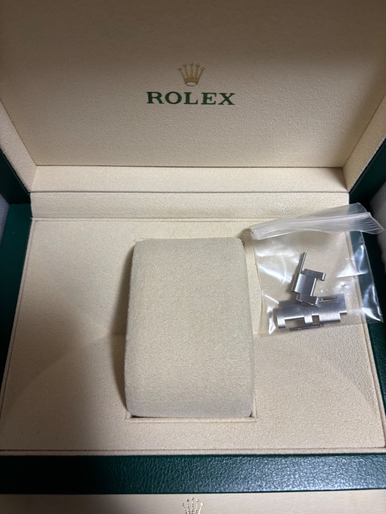 ロレックス エクスプローラー 214270（高級時計）の商品画像 - 査定依頼日：2025年11月30日 - 最高査定価格：1,160,000円