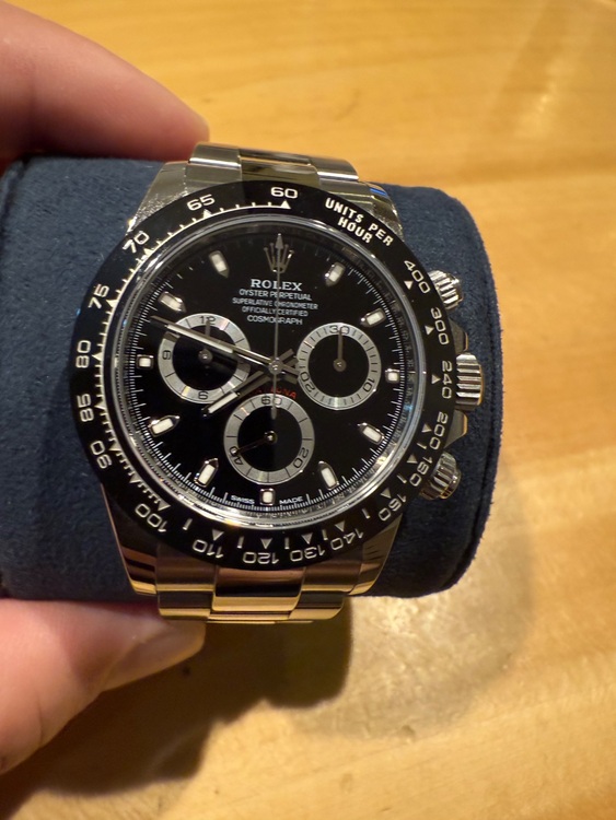 116500LN ステンレス　黒文字盤（高級時計）の商品画像 - 査定依頼日：2025年10月5日 - 最高査定価格：3,720,000円