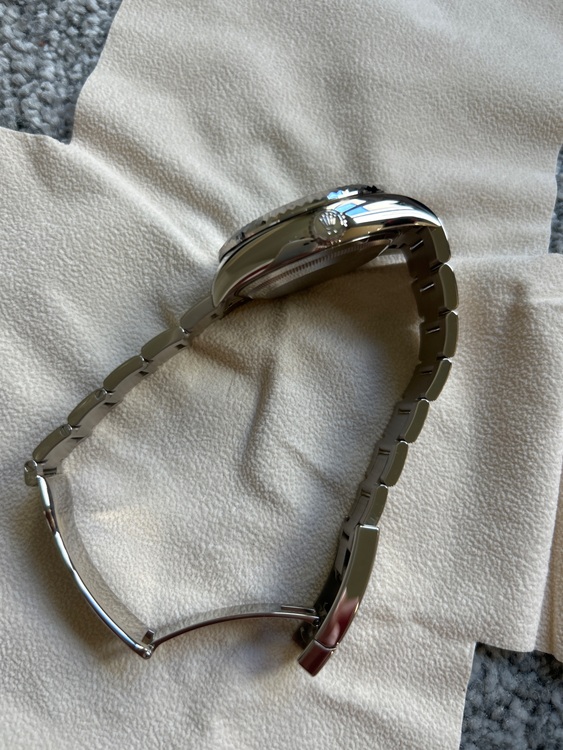 ロレックス スカイドゥエラー 326939（高級時計）の商品画像 - 査定依頼日：2025年7月15日 - 最高査定価格：4,100,000円