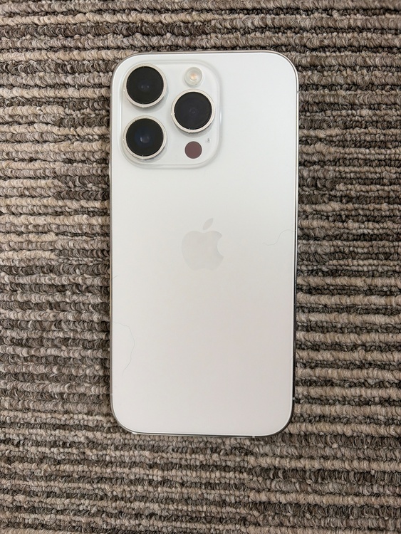 iPhone iPhone 14 Pro 256GB au（スマホ）の商品画像 - 査定依頼日：2026年7月29日 - 最高査定価格：68,000円