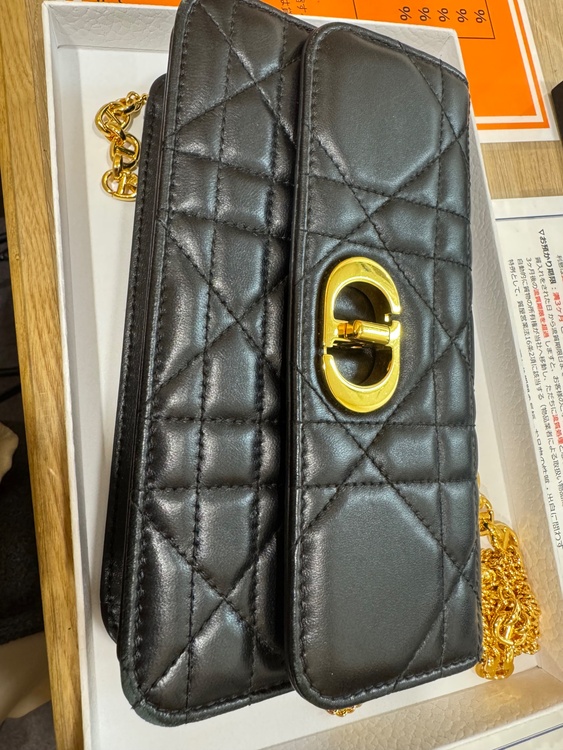 Christian Dior(クリスチャンディオール) サイズ:- ミス カロ （ブランドバッグ）の商品画像 - 査定依頼日：2025年12月12日 - 最高査定価格：250,000円