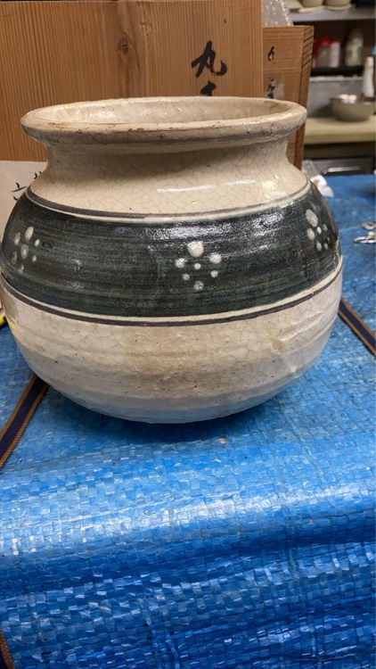 壺（美術品・骨董品）の商品画像 - 査定依頼日：2026年5月25日 - 最高査定価格：3,000円
