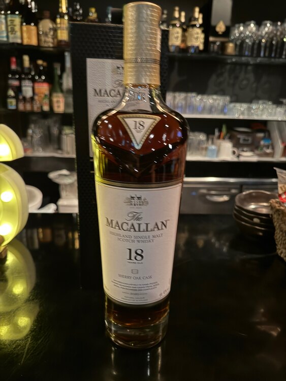 ウイスキー マッカラン （お酒）の商品画像 - 査定依頼日：2025年1月29日 - 最高査定価格：37,000円