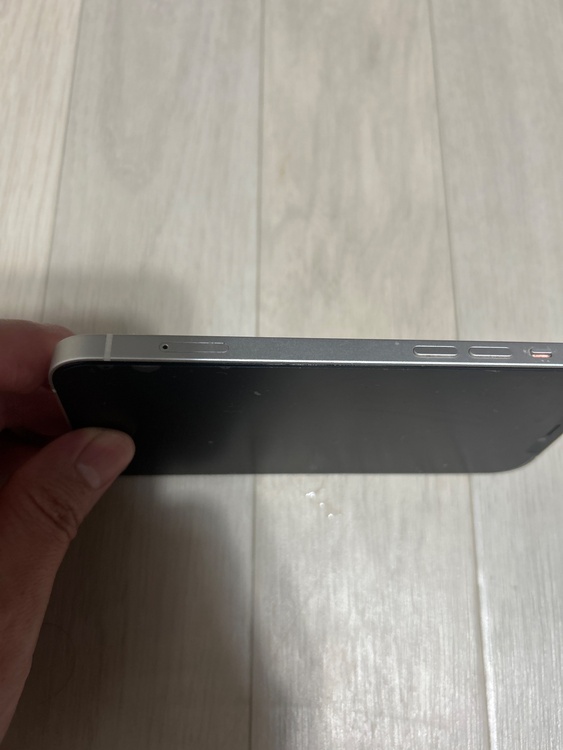 iPhone iPhone 12 64GB SIMフリー（スマホ）の商品画像 - 査定依頼日：2026年5月26日 - 最高査定価格：20,000円