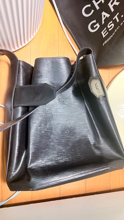 ルイヴィトン エピ （ブランドバッグ）の商品画像 - 査定依頼日：2025年11月2日 - 最高査定価格：65,000円