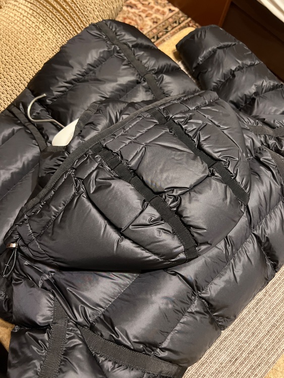 モンクレール　エルミンヌ（古着・ファッション）の商品画像 - 査定依頼日：2025年10月23日 - 最高査定価格：50,000円