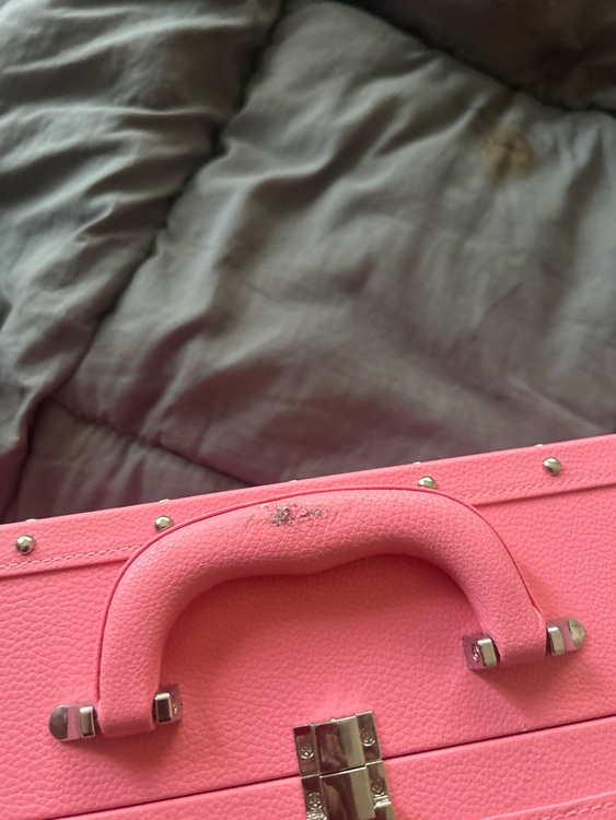 アルマンドエンジェル化粧箱（お酒）の商品画像 - 査定依頼日：2025年9月28日 - 最高査定価格：100,000円