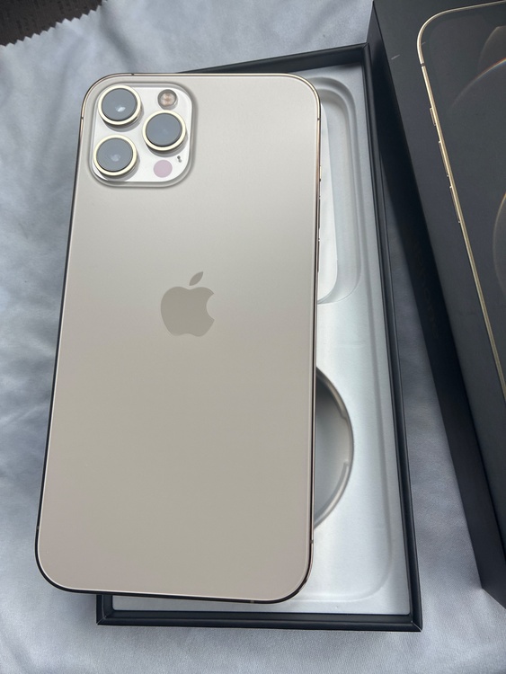 iPhone 12 Pro Max 512GB SIMフリー（スマホ）の商品画像 - 査定依頼日：2026年3月6日 - 最高査定価格：48,000円