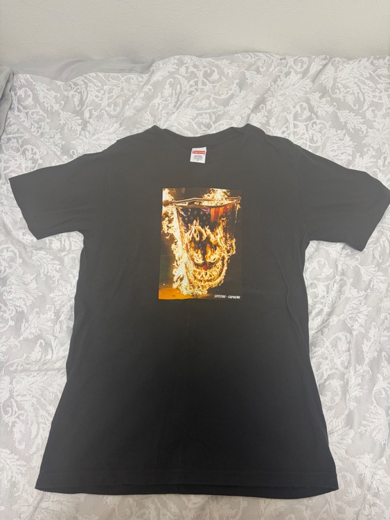 Tシャツ（古着・ファッション）の商品画像 - 査定依頼日：2026年9月30日 - 最高査定価格：3,000円