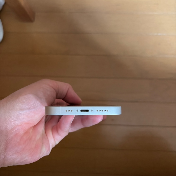 iPhone 13 128GB SIMフリー（スマホ）の商品画像 - 査定依頼日：2026年4月2日 - 最高査定価格：36,000円