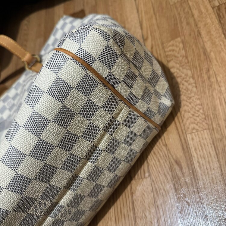 ダミエ　アズール　トータリー　PM トートバッグ（ブランドバッグ）の商品画像 - 査定依頼日：2025年5月1日 - 最高査定価格：100,000円