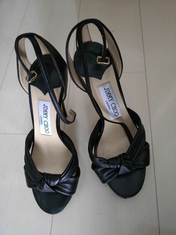 ジミーチュウーパンプス（古着・ファッション）の商品画像 - 査定依頼日：2025年9月20日 - 最高査定価格：1,500円