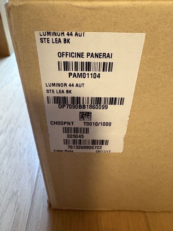 パネライ ルミノール pam01104（高級時計）の商品画像 - 査定依頼日：2025年8月18日 - 最高査定価格：540,000円